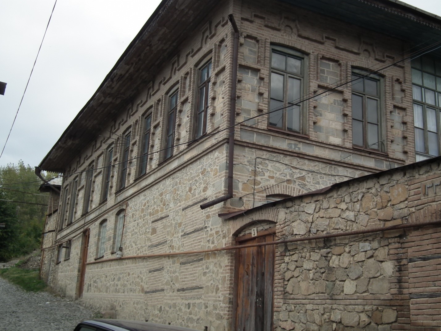 Hac Rzaqulunun Ya ay Evi Hac Rzaqulunun Ya ay Evi